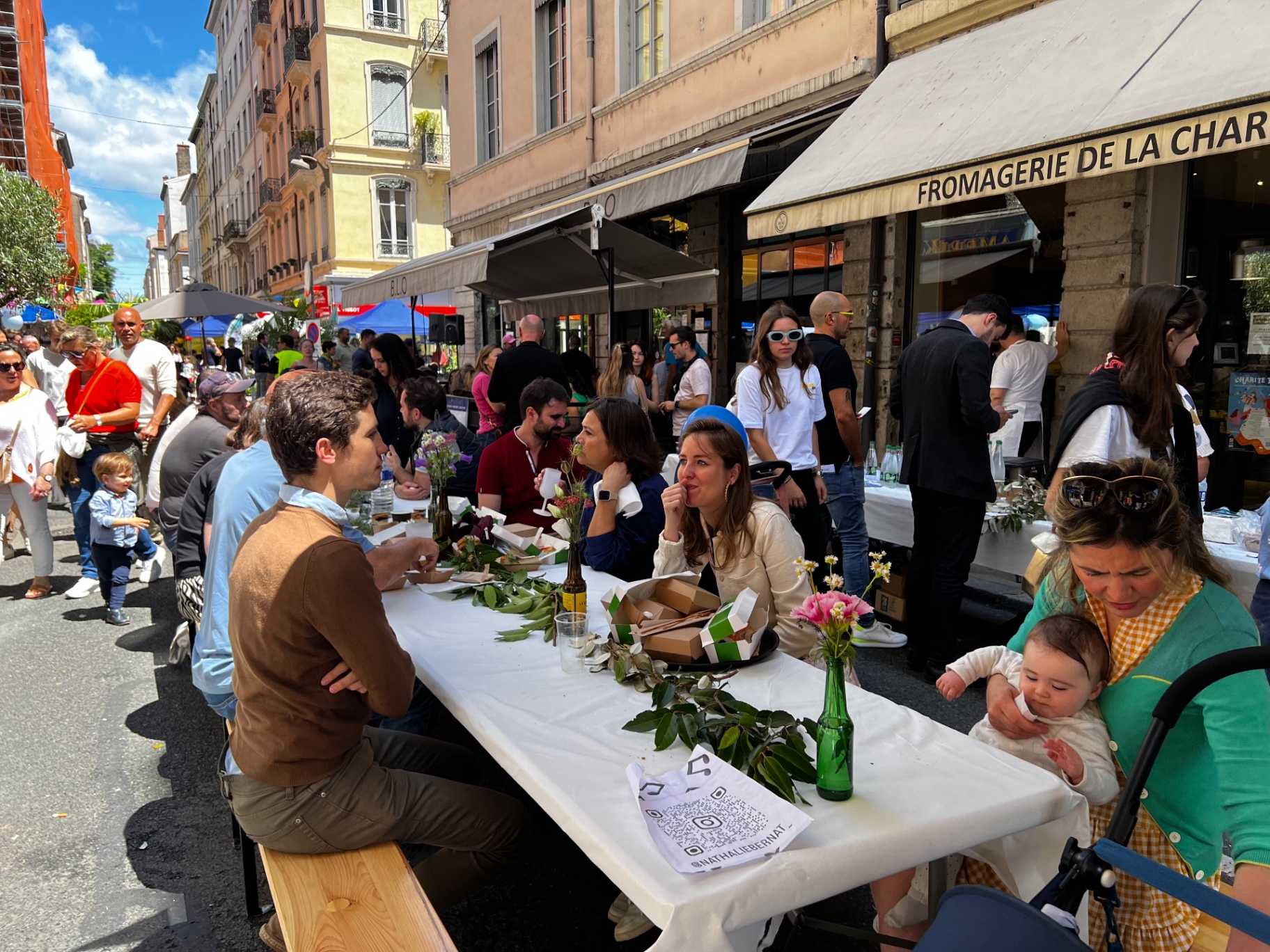 Repas de quartier convivial organisé par l'association Charité-Bellecour